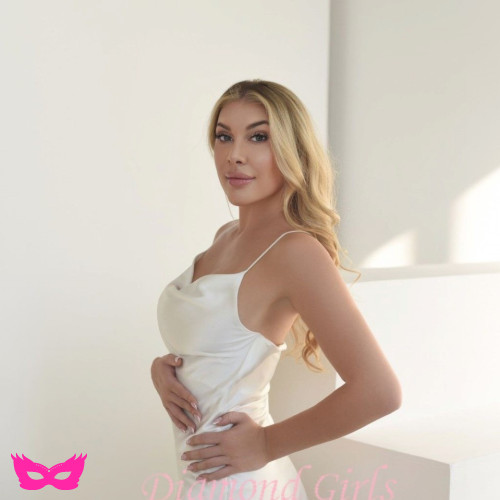 Book Mayfair escort for incall and outcall services